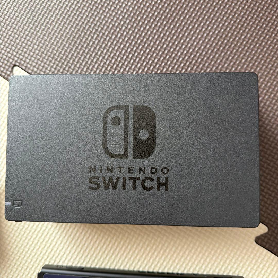 i*T様 美品Nintendo Switch 本体 + ACアダプター　ジャンク