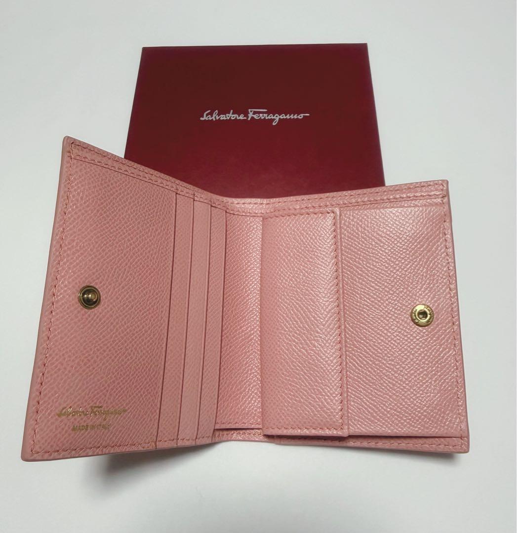 【お値下げ中】新品 Ferragamo フェラガモ 財布 ガンチーニ