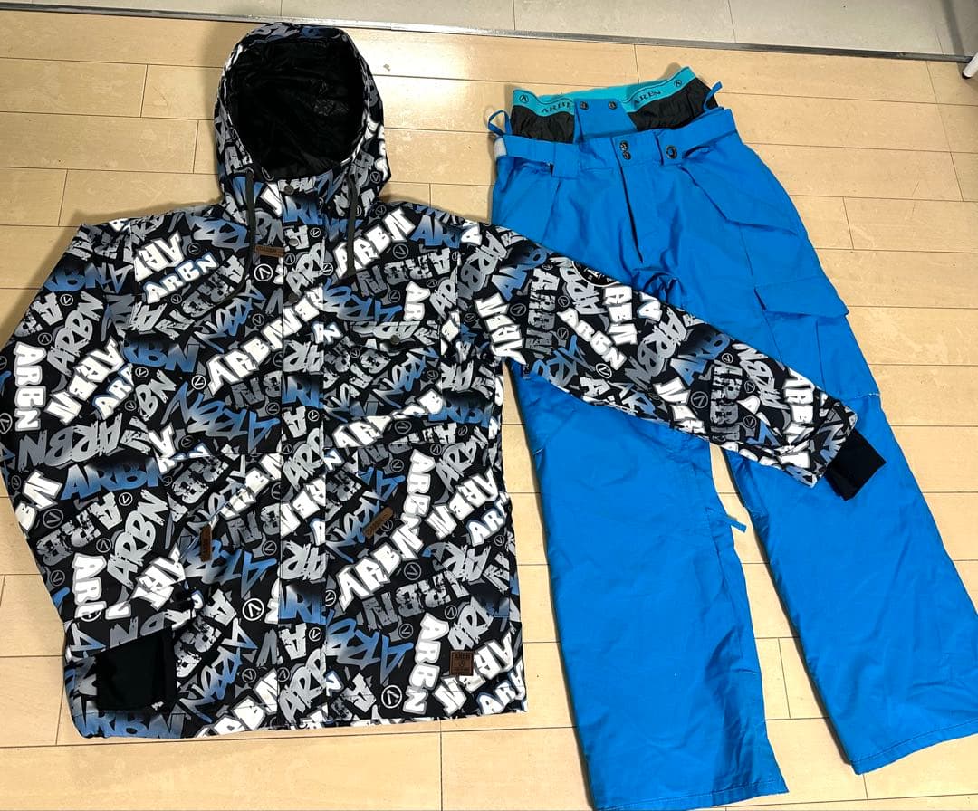 ARBN （アシックス製）　高機能スノーボードウェア　美品