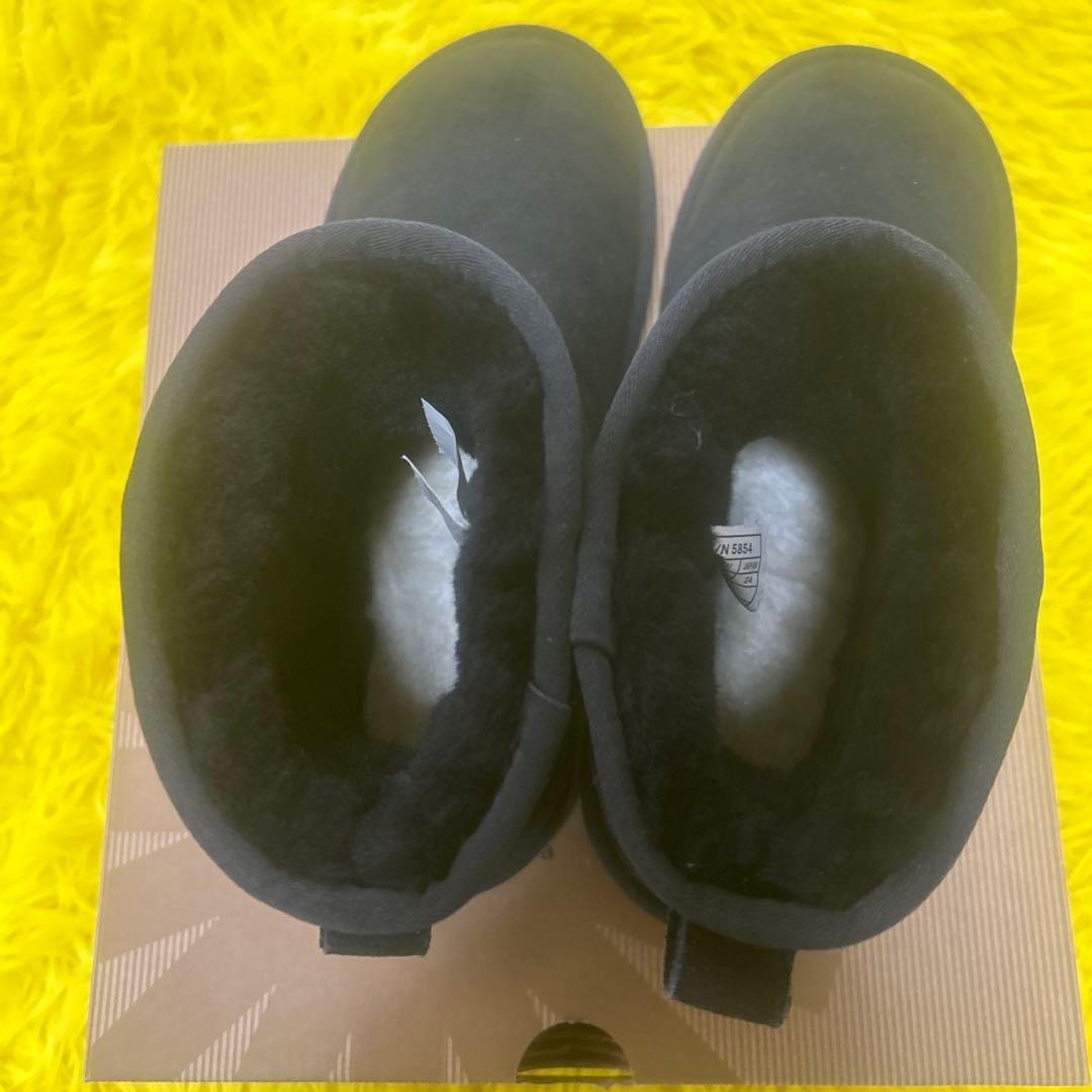 UGG ブラックムートンブーツ