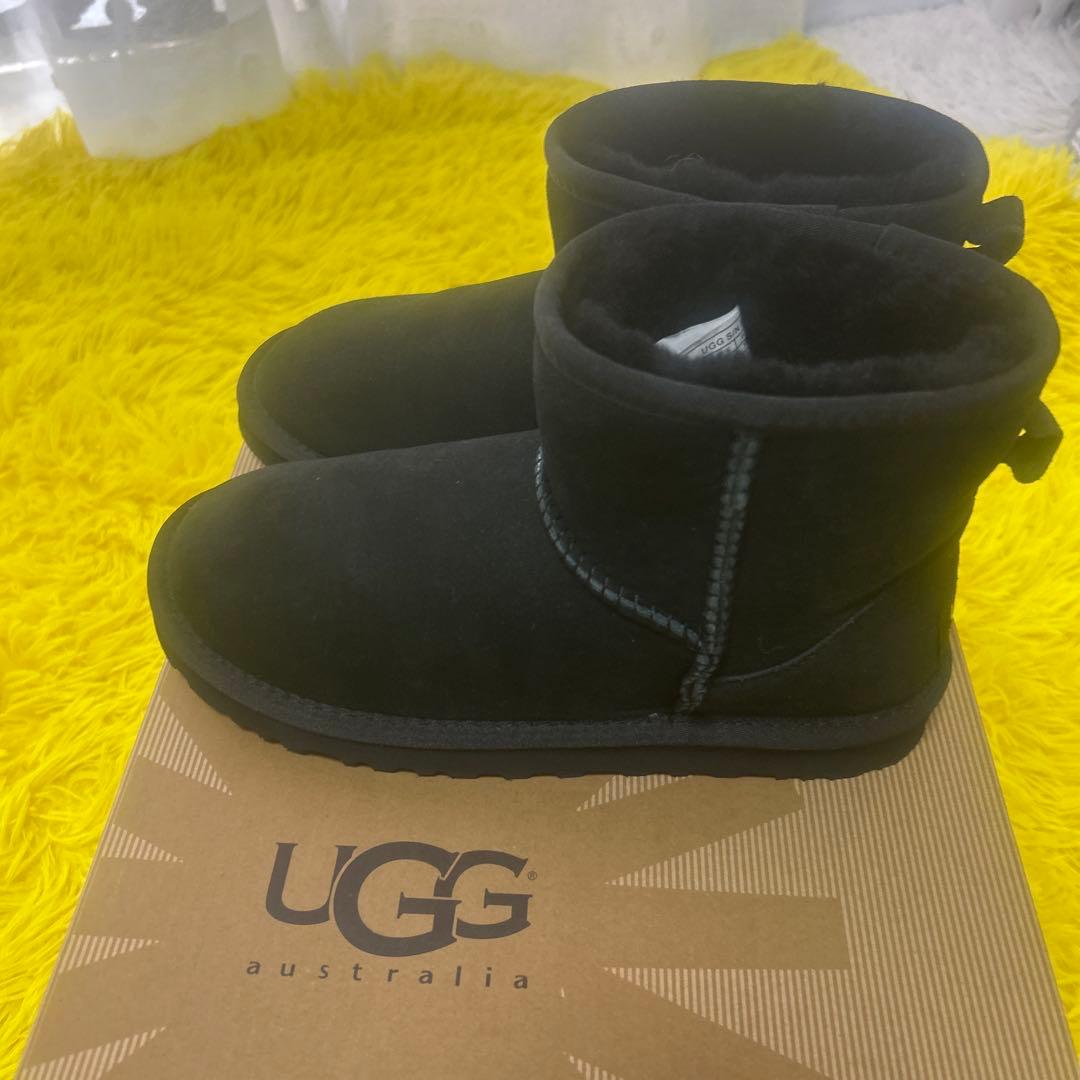 UGG ブラックムートンブーツ