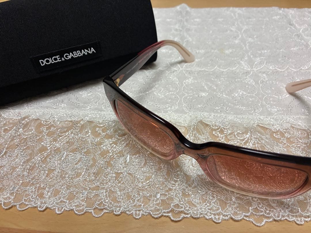 DOLCE & GABBANA キャットアイサングラス