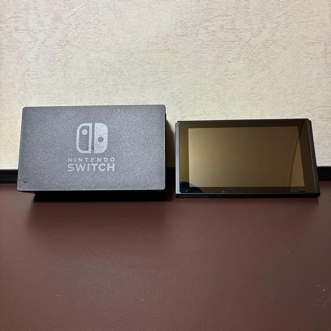 Nintendo Switch 本体　ドック台　クイックポーチ付き