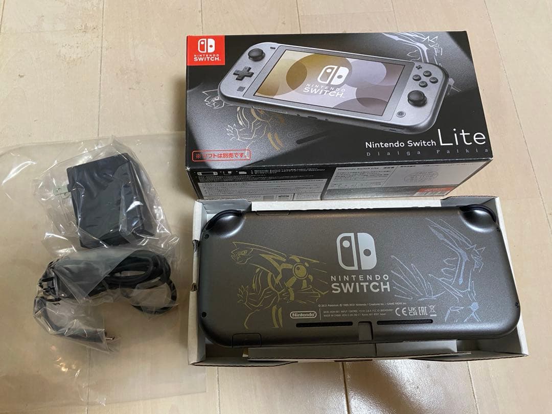 新品未使用Nintendo Switch Lite本体ディアルガパルキア