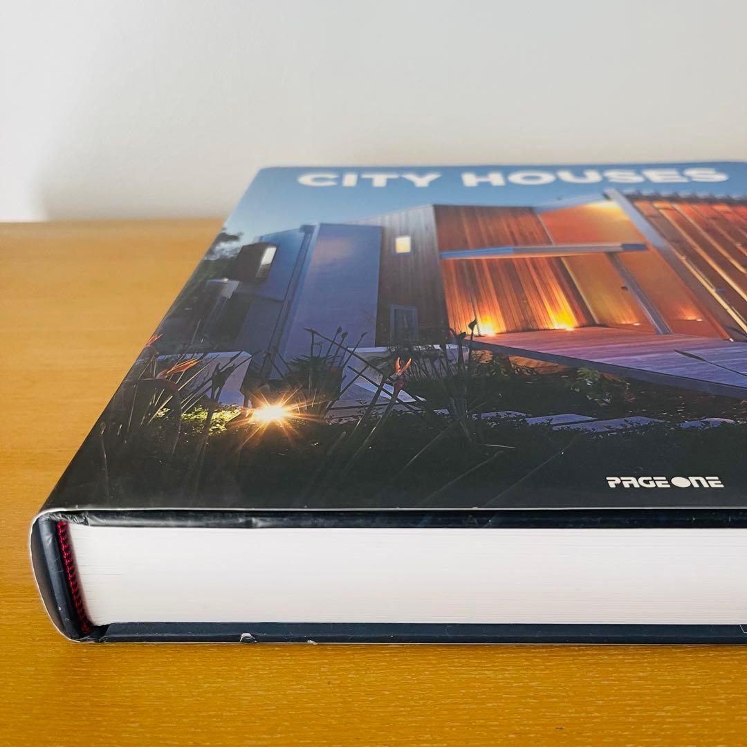 CITY HOUSES 洋書　建築　大型本