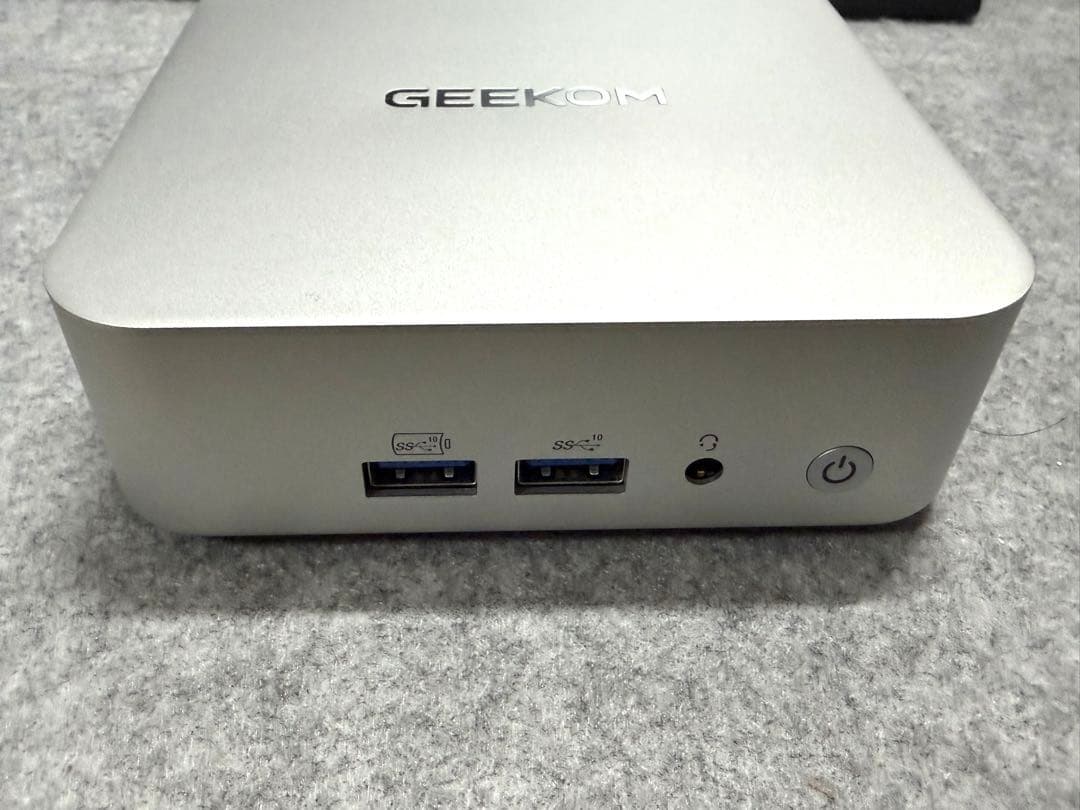 ミニpc GEEKOM A6 Ryzen 7 6600H