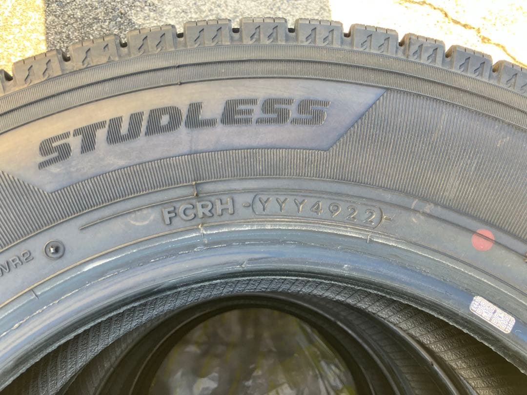160系プロボックス 165/80R 14 LT スタッドレスタイヤ2本　その❶