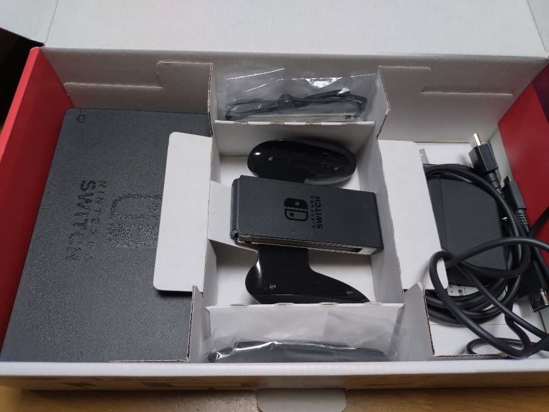 Nintendo Switch ネオンブルー/ネオンレッド 本体　コントローラー