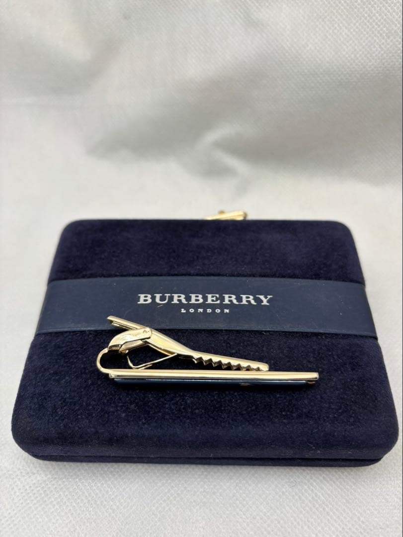美品　BURBERRY バーバリー　タイピン・カフスセット　箱付き　高周波洗浄済