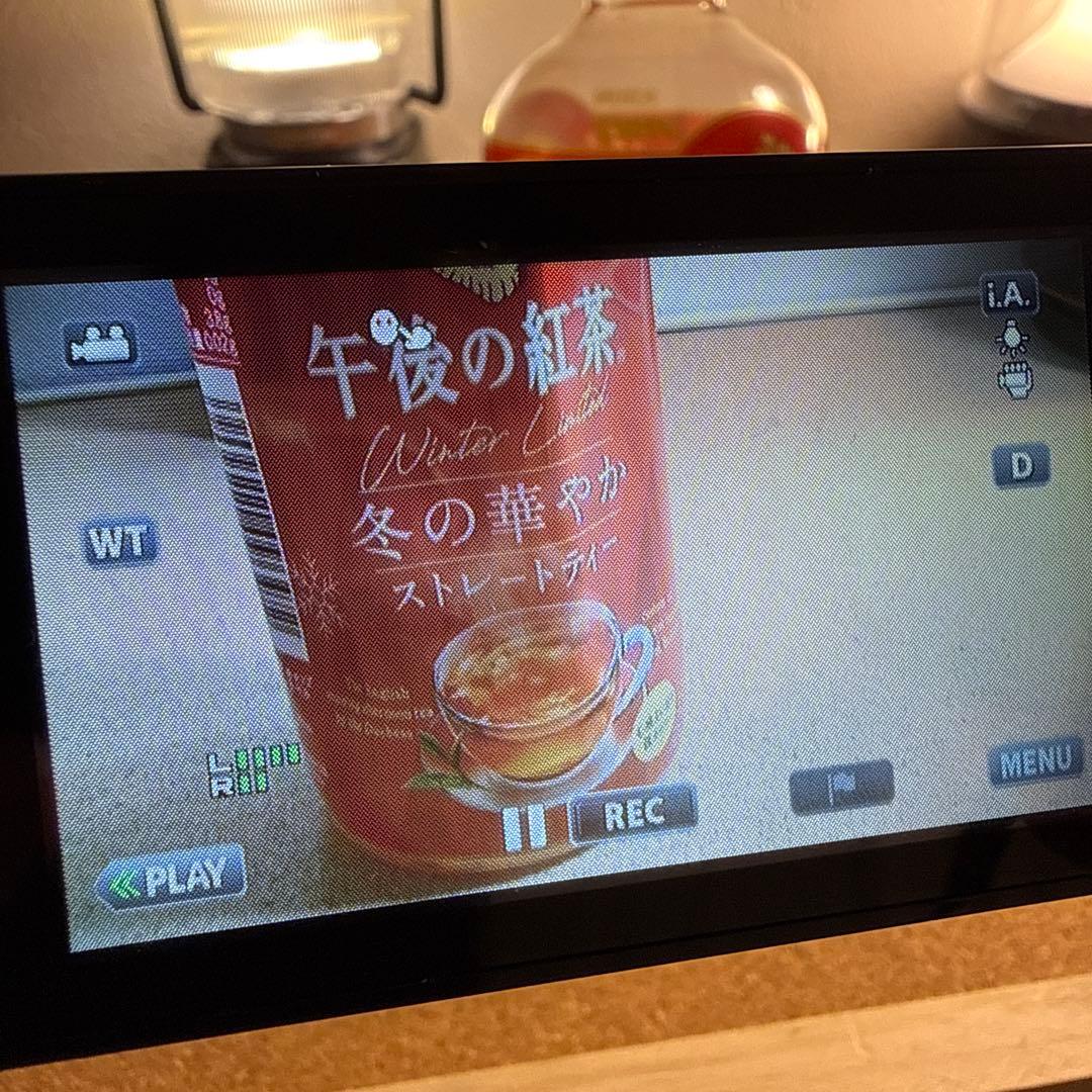 ビデオカメラ JVC GZ-E565-A