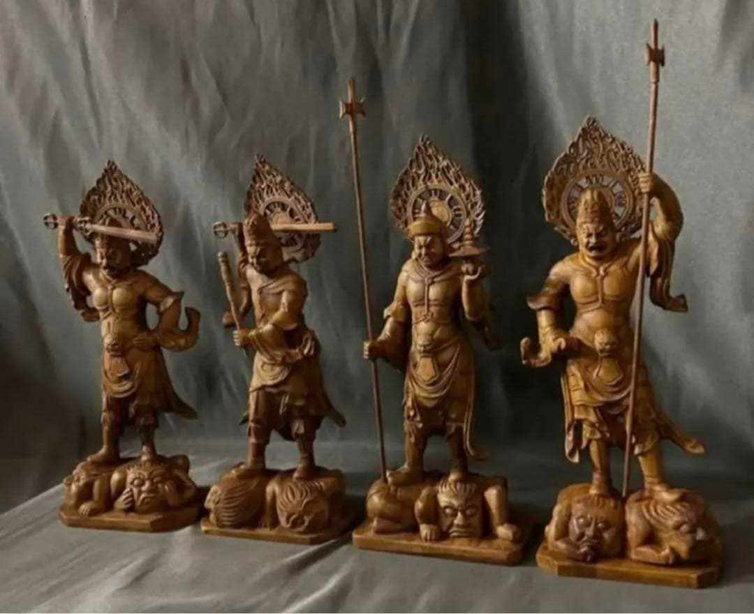 総柘植材　仏教工芸品　時代彫刻　一刀彫　極上彫　木彫仏像　四天王立像