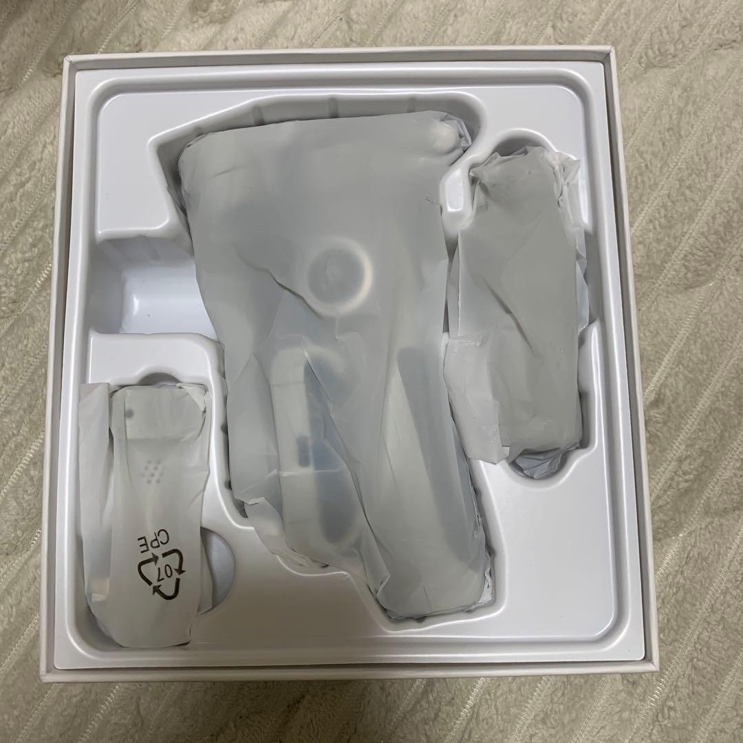 【新品未使用】フェイユーテック ジンバル 自撮り棒 三脚 スマホ スタビライザー