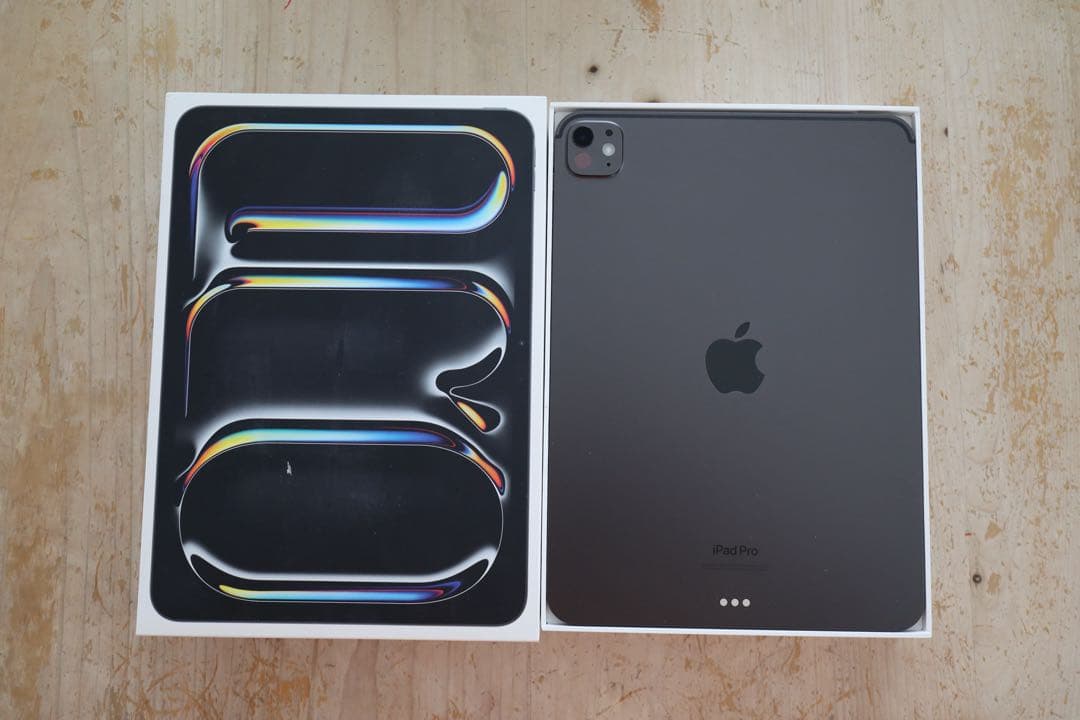 【美品】iPad Pro11インチ M4 256GBスペースグレー Wi-Fi