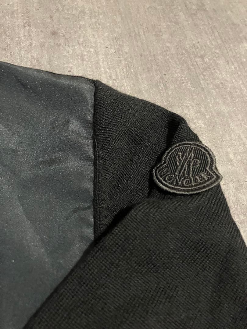 新品タグ付き　Moncler モンクレール　Vネックカーディガン