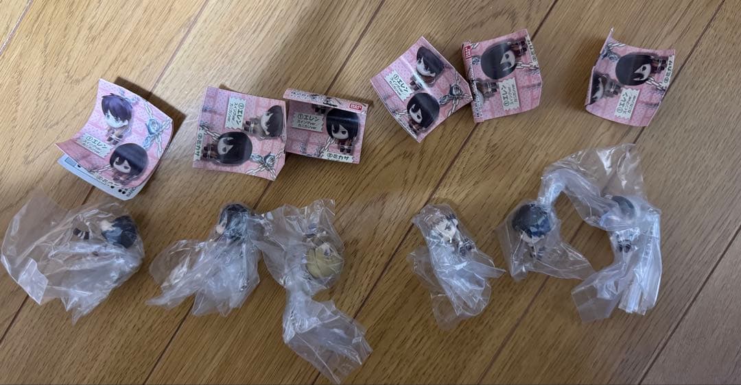24H限定【全6種】進撃の巨人 つまんでつなげてますこっと