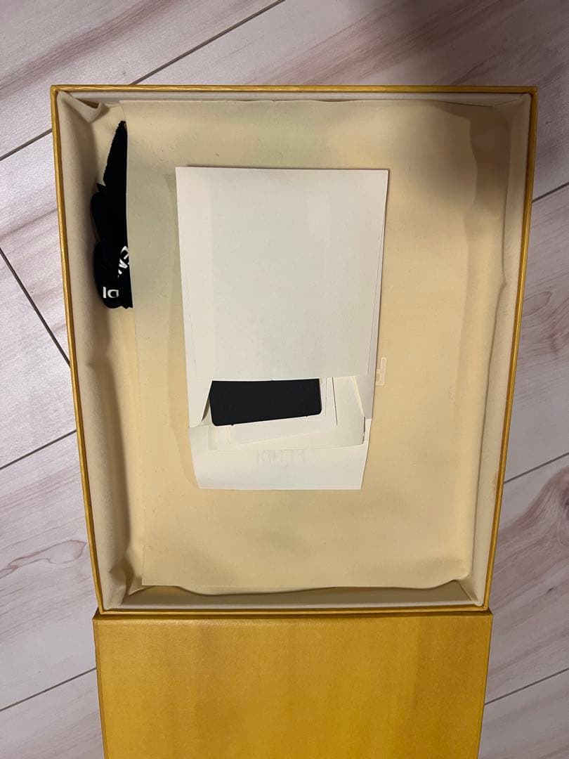 Fendi シルバーロゴネックレス
