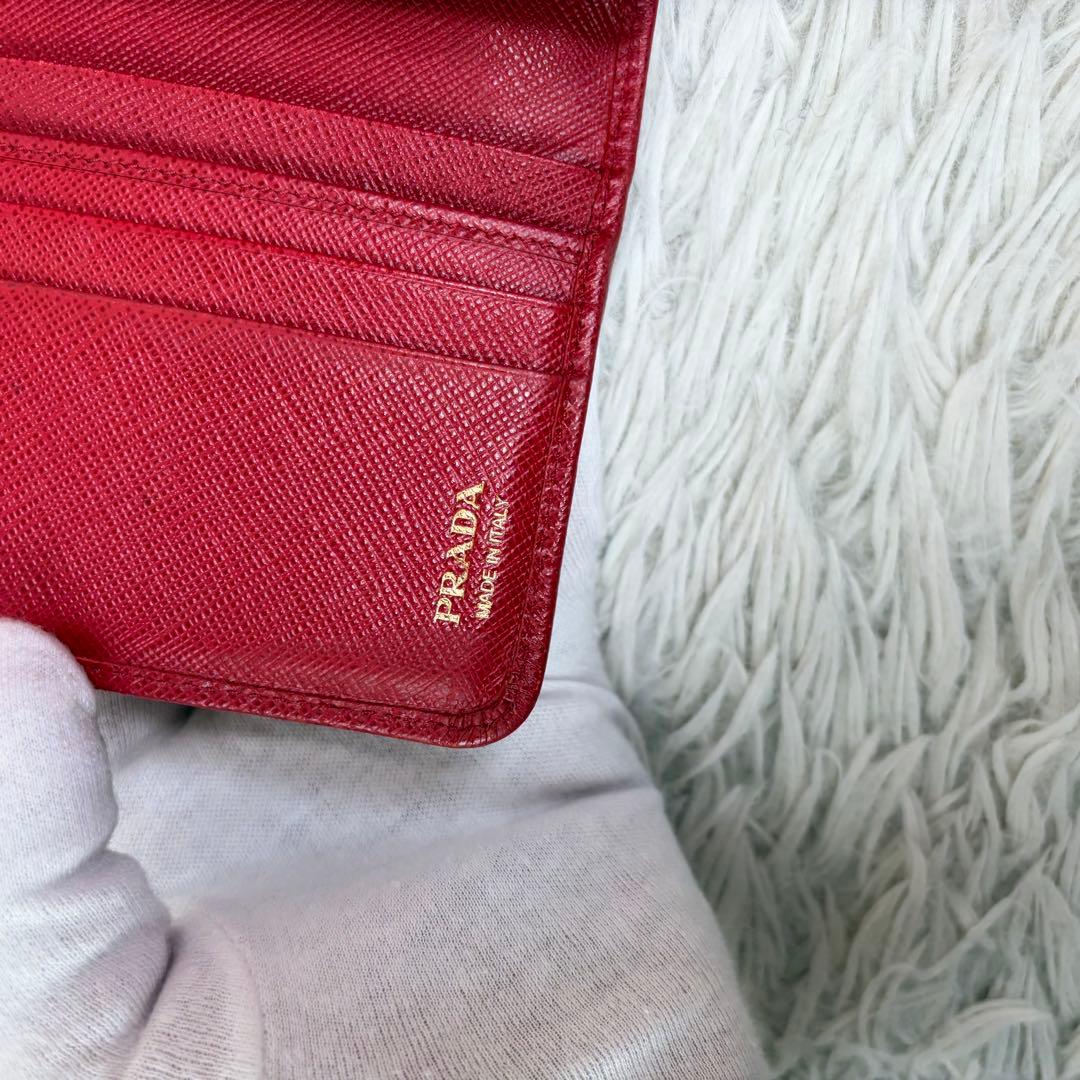美品✨PRADA プラダ 二つ折り財布 サフィアーノレザー レッド／赤