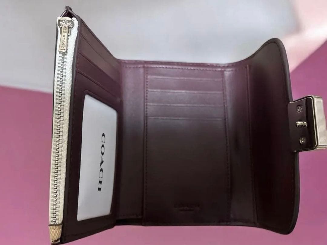 【新品】COACH ★折り財布ベージュ/ピンク《新品》