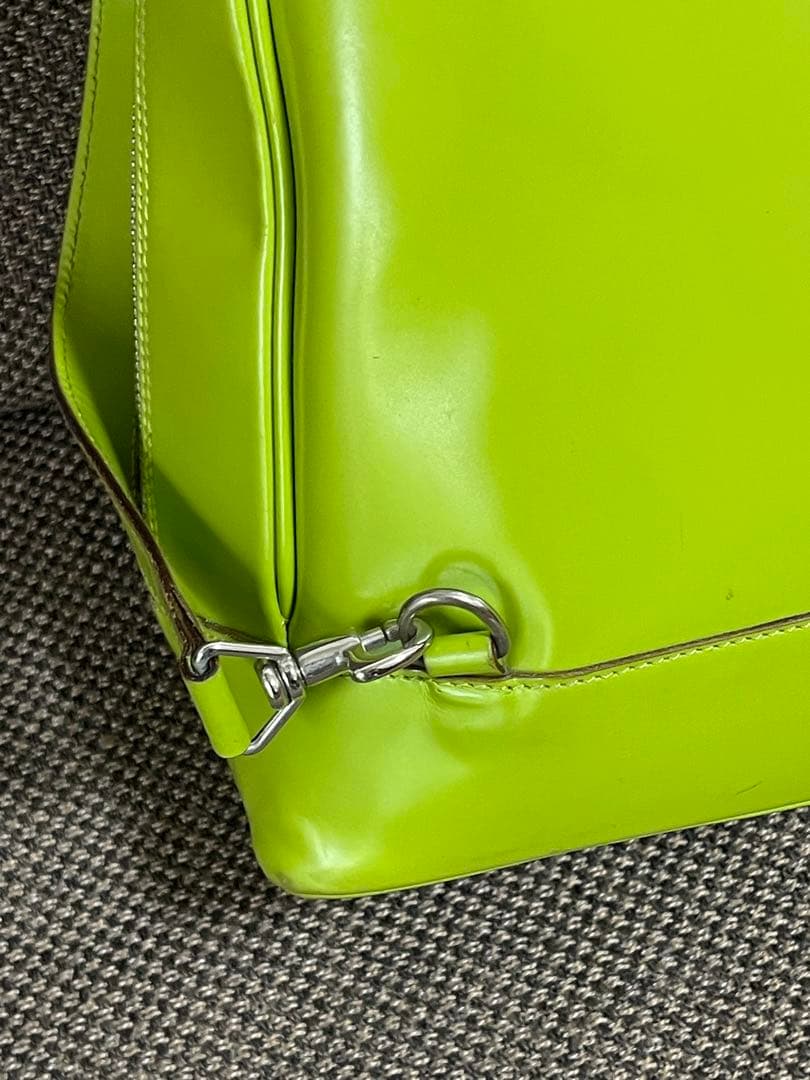 【希少】GUCCI バンブー エナメル ボディーバッグ ロゴ型押し 緑OLD