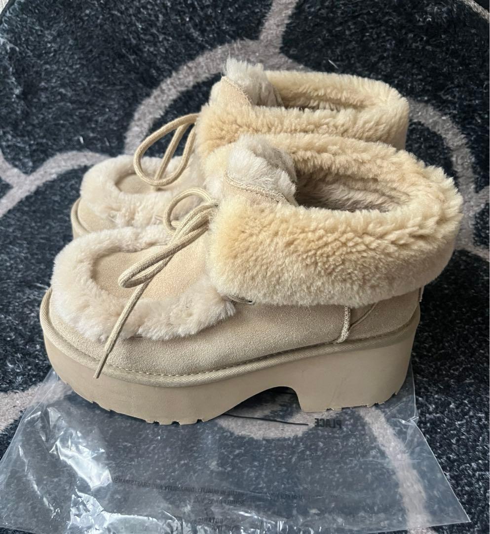 靴 UGG Esmee lace up boot