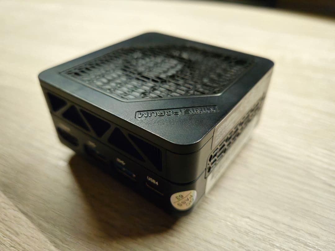 MINISFORUM　EM780