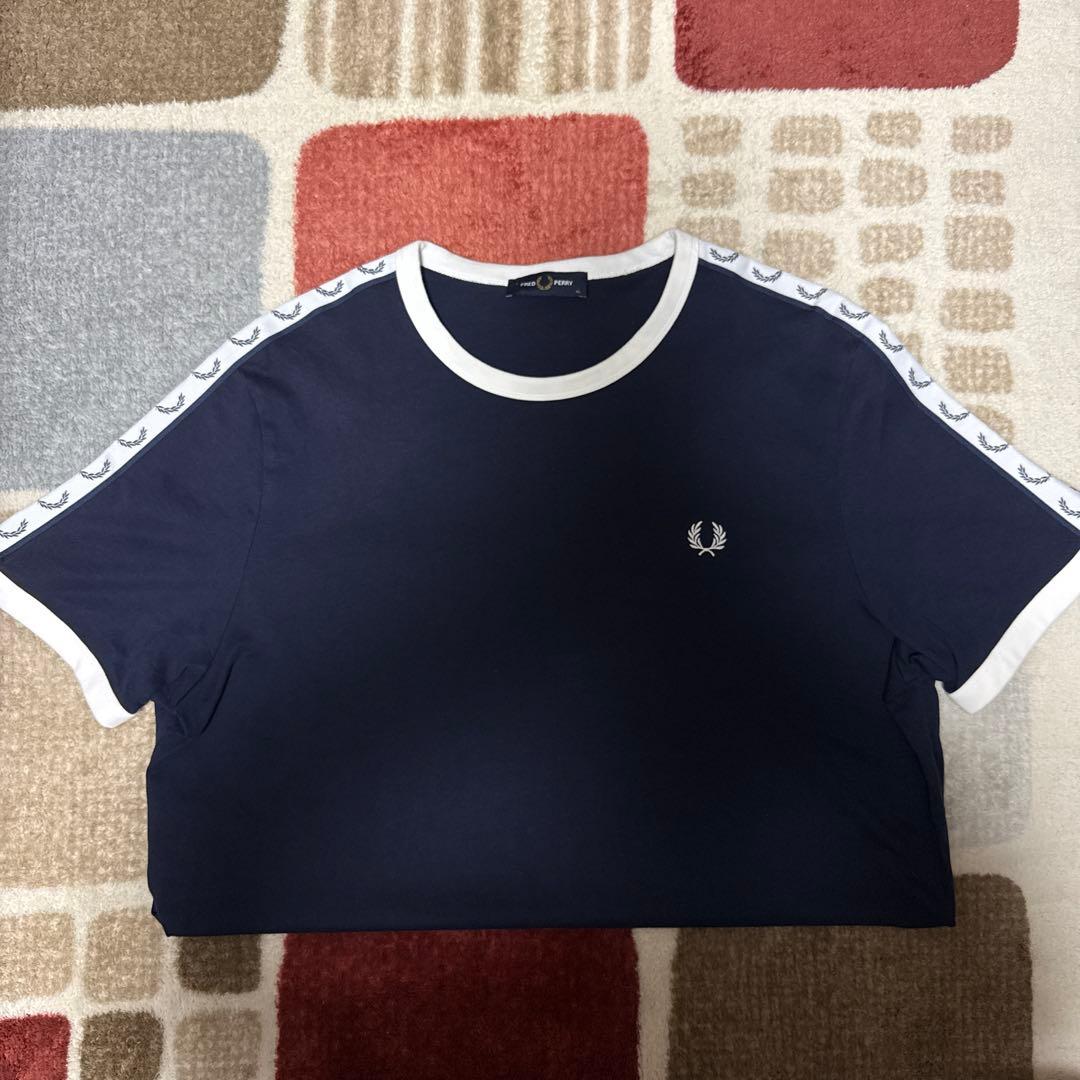 【極美品】FRED PERRY フレッドペリー Tシャツ XLサイズ