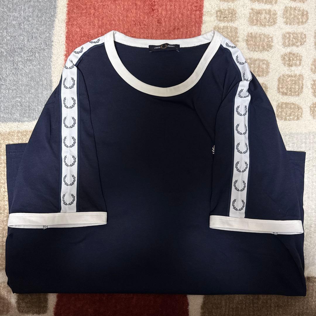 【極美品】FRED PERRY フレッドペリー Tシャツ XLサイズ