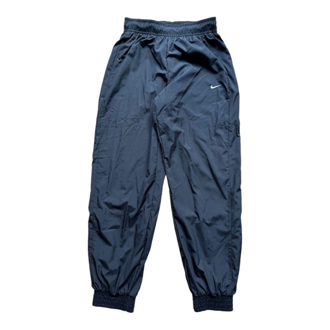 NIKE ナイキ ナイロン セットアップ 上下セット 黒 S レディース