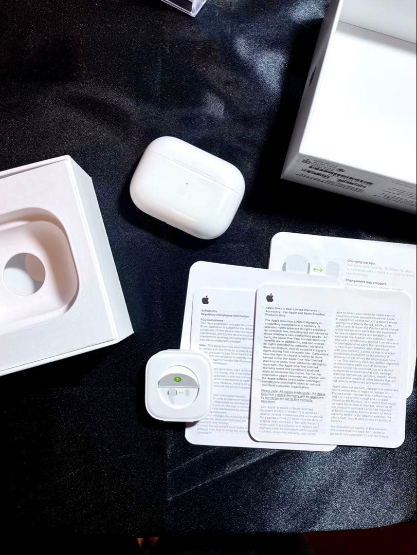 AirPods Pro ワイヤレス充電ケース付き