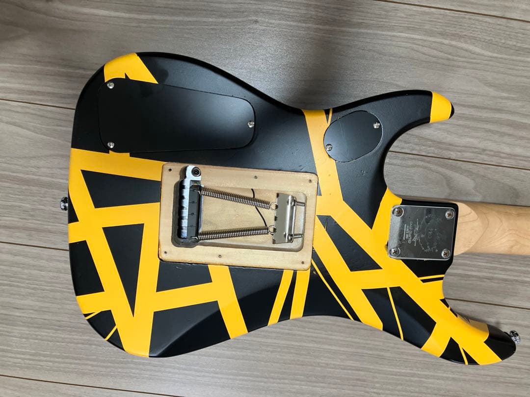 ギター Washburn N2 Bumblebee