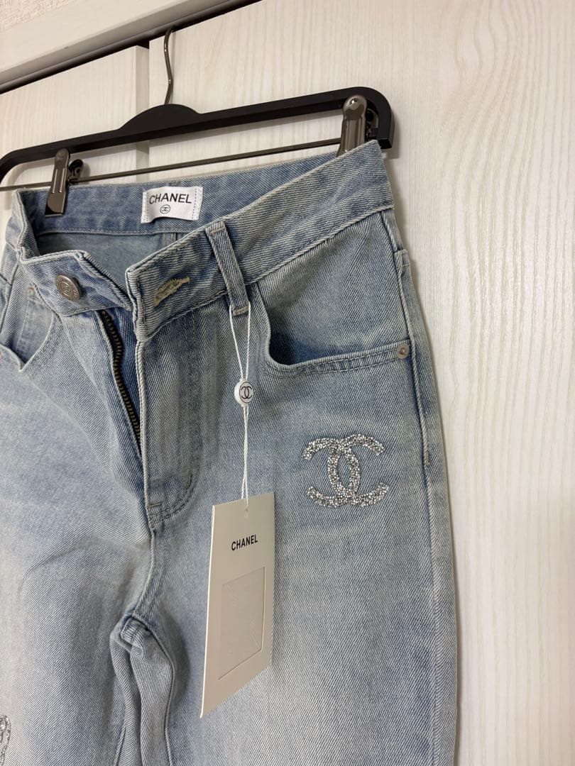 極美品！！ CHANEL ライトブルーダメージフレアパンツ