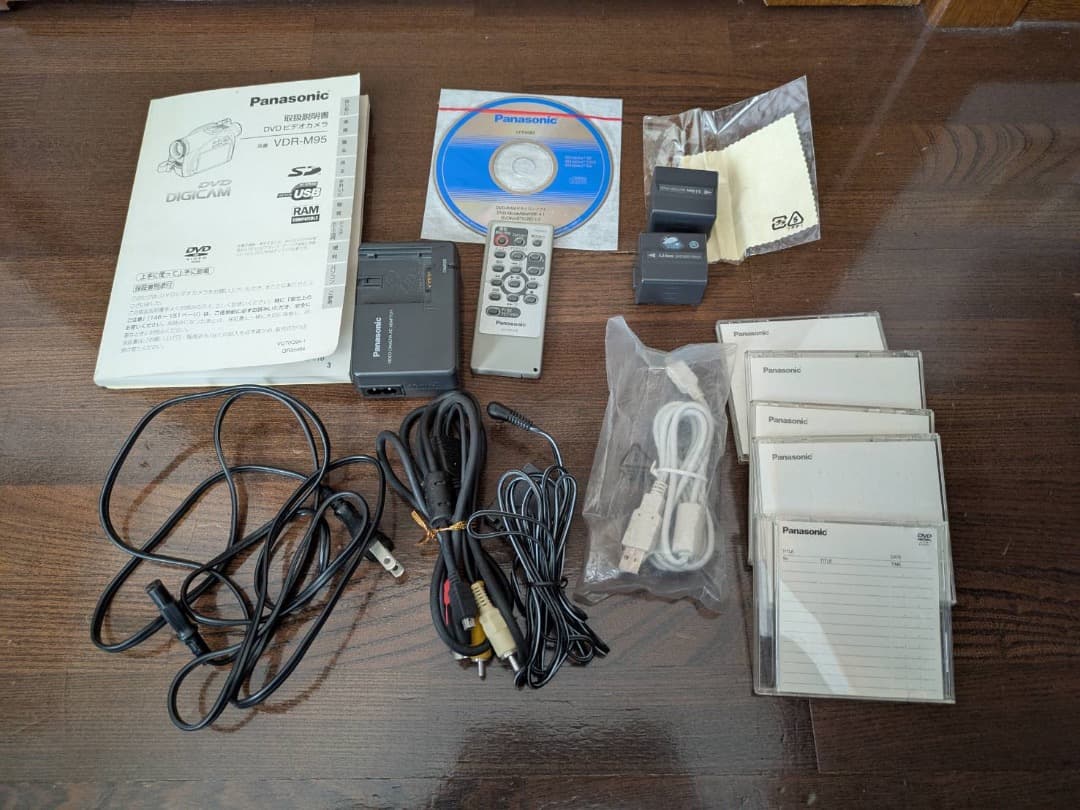 【動作確認済】Panasonic DVDビデオカメラ VDR -M95