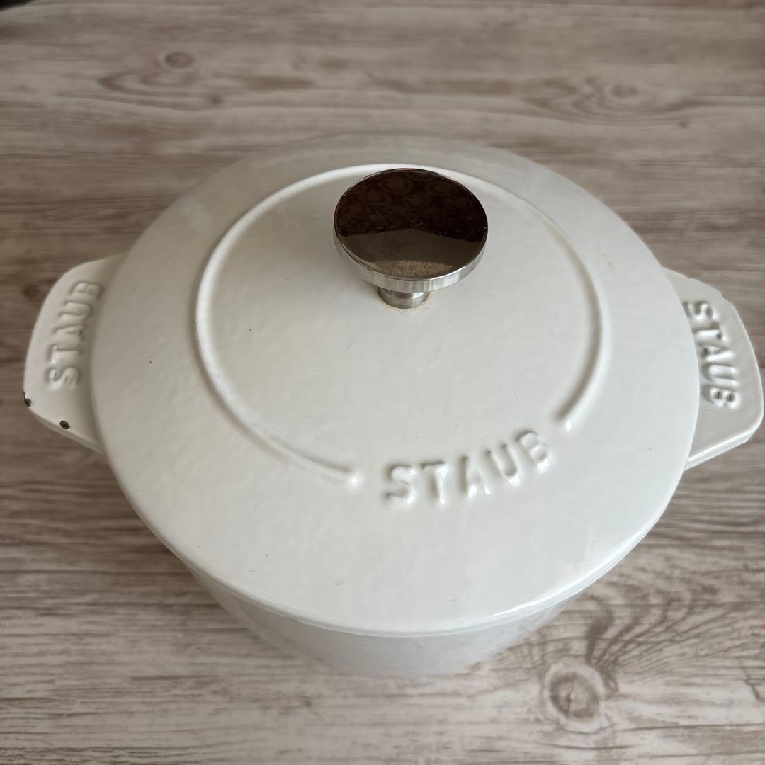 staub　「 ラ ココット de GOHAN M 16cm 」ホワイト