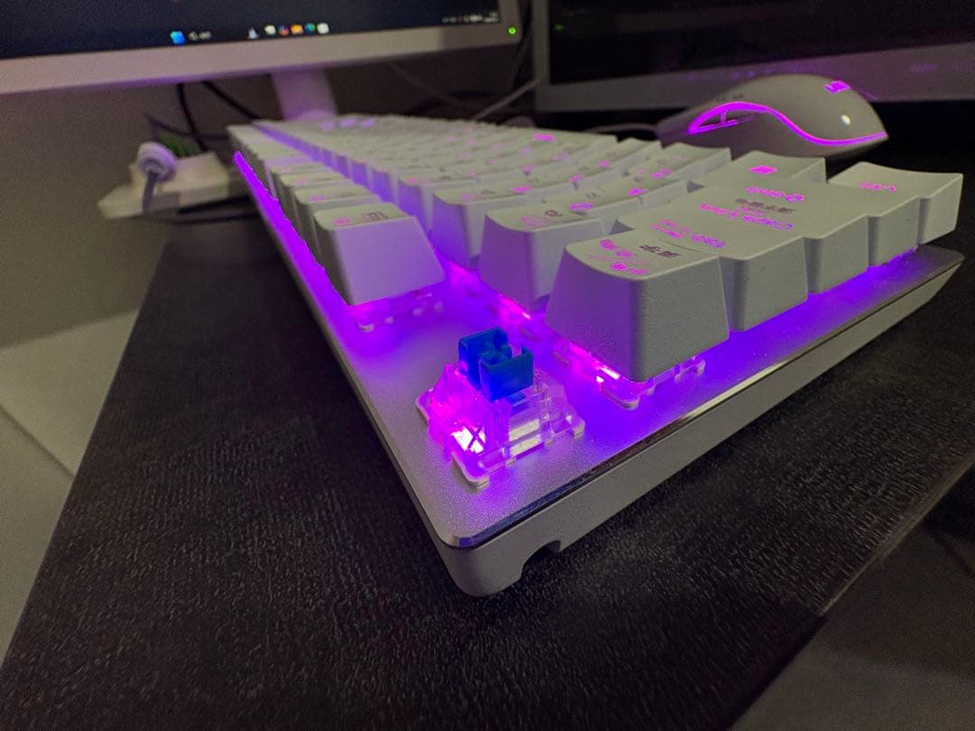 ホワイトゲーミングPCフルセット（windows11/gtx/ssd1tb）