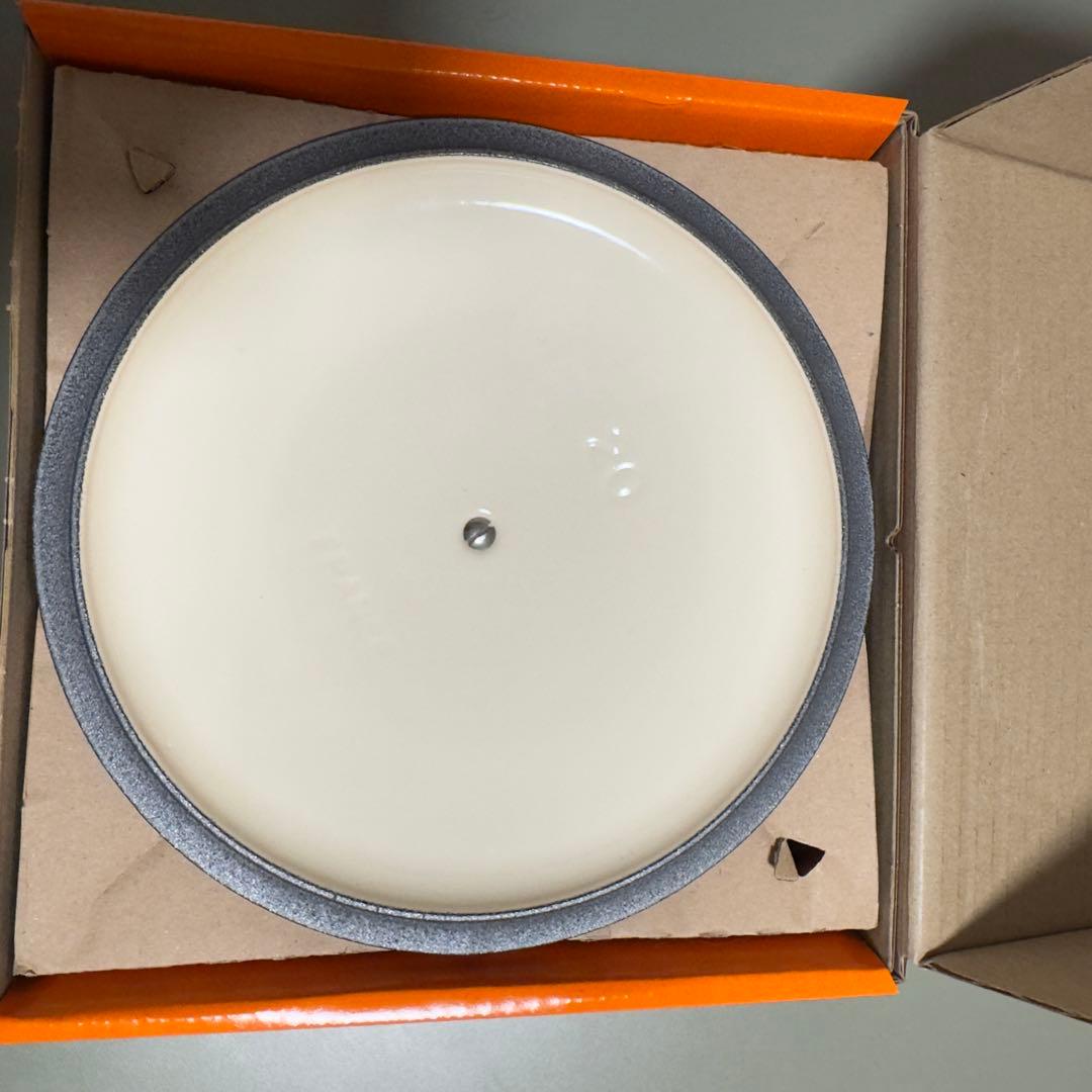 ル・クルーゼLECREUSET ココット・ロンド 20cm、カイアンカラー