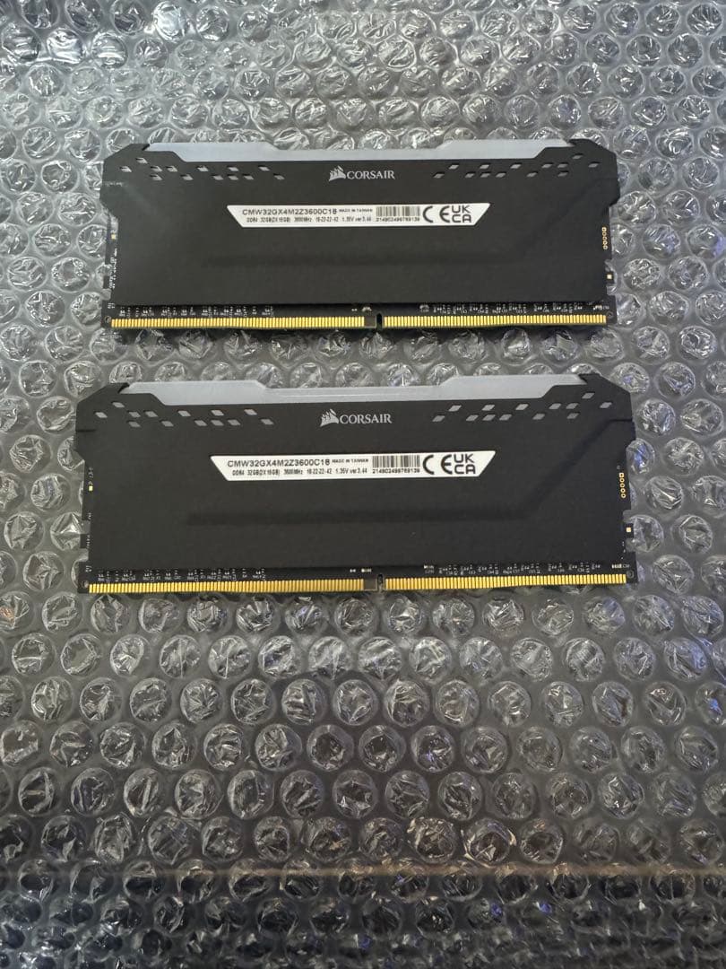 【最終値下げ】DDR4 VENGEANCE RGB PRO 16gb×2 メモリ