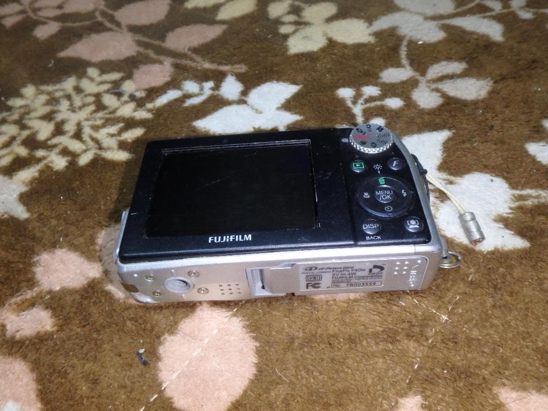 動作品 FUJIFILM F40fd FinePix デジタルカメラ