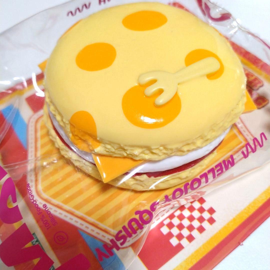mellojoyスクイーズアニマルシリーズのハチ丸とカーニバーガーのセット