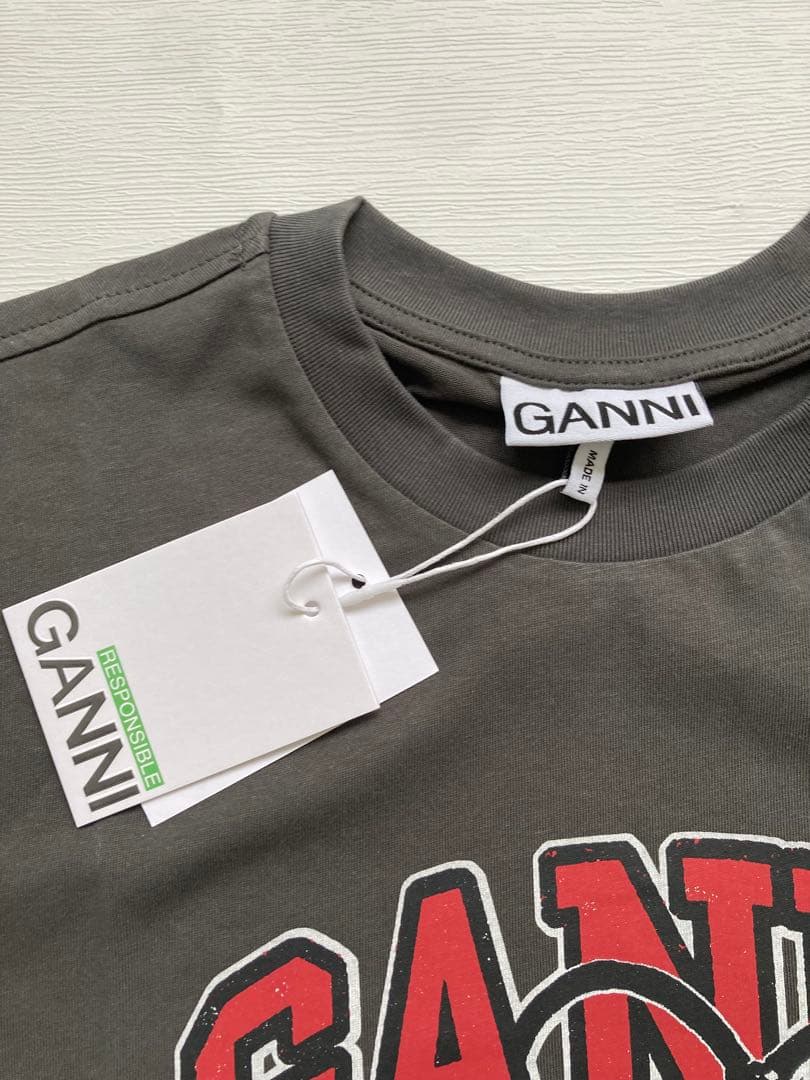 GANNI グレー Tシャツ 半袖