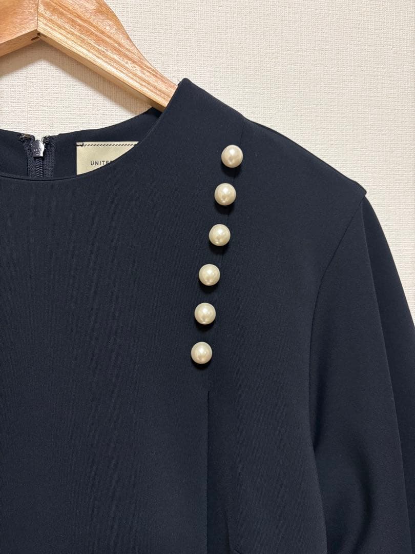 極美品UNITED ARROWS SPONGYワンピース ネイビー 36 パール