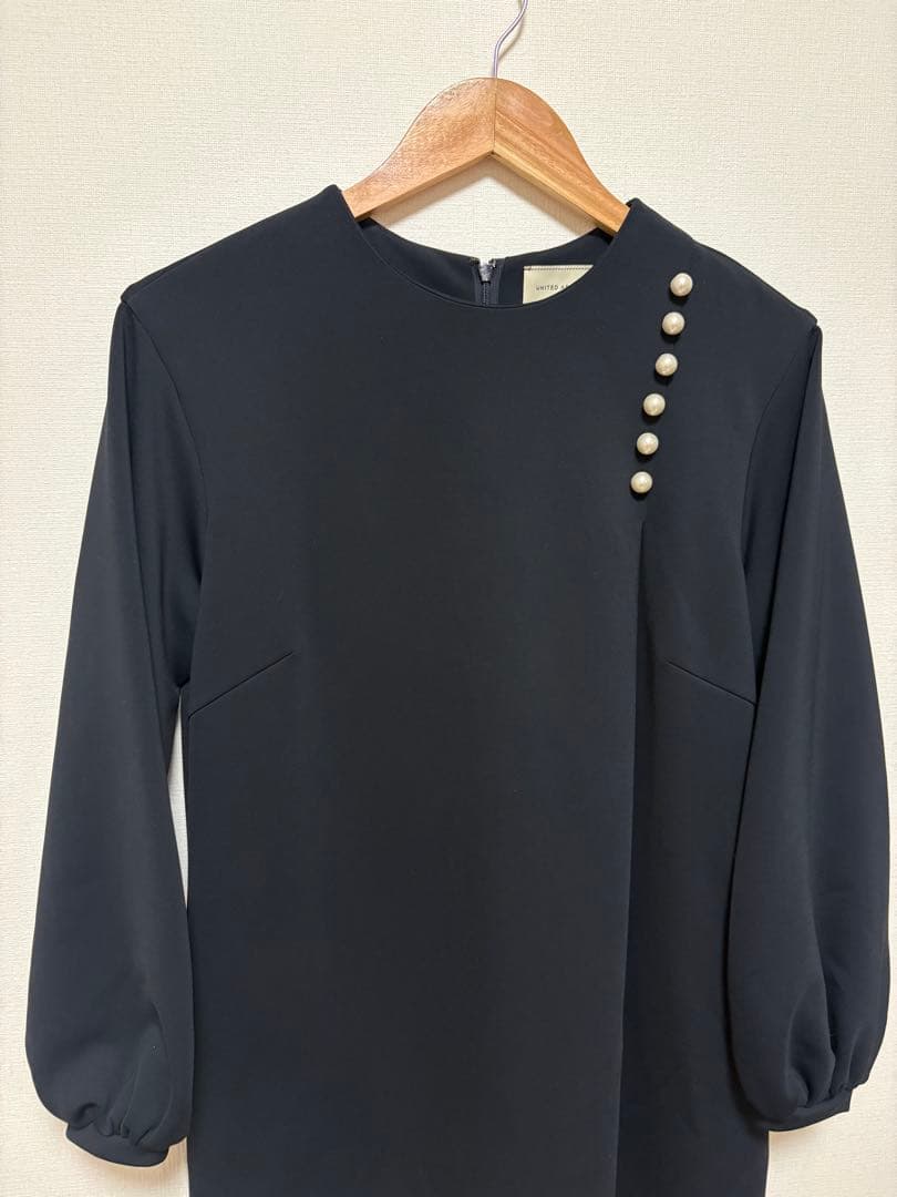 極美品UNITED ARROWS SPONGYワンピース ネイビー 36 パール