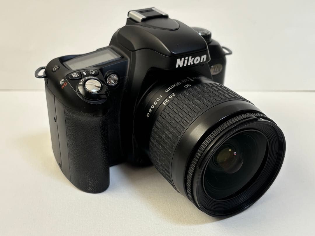フィルム一眼レフ Nikon U2 ブラック 28-80mmレンズ付き