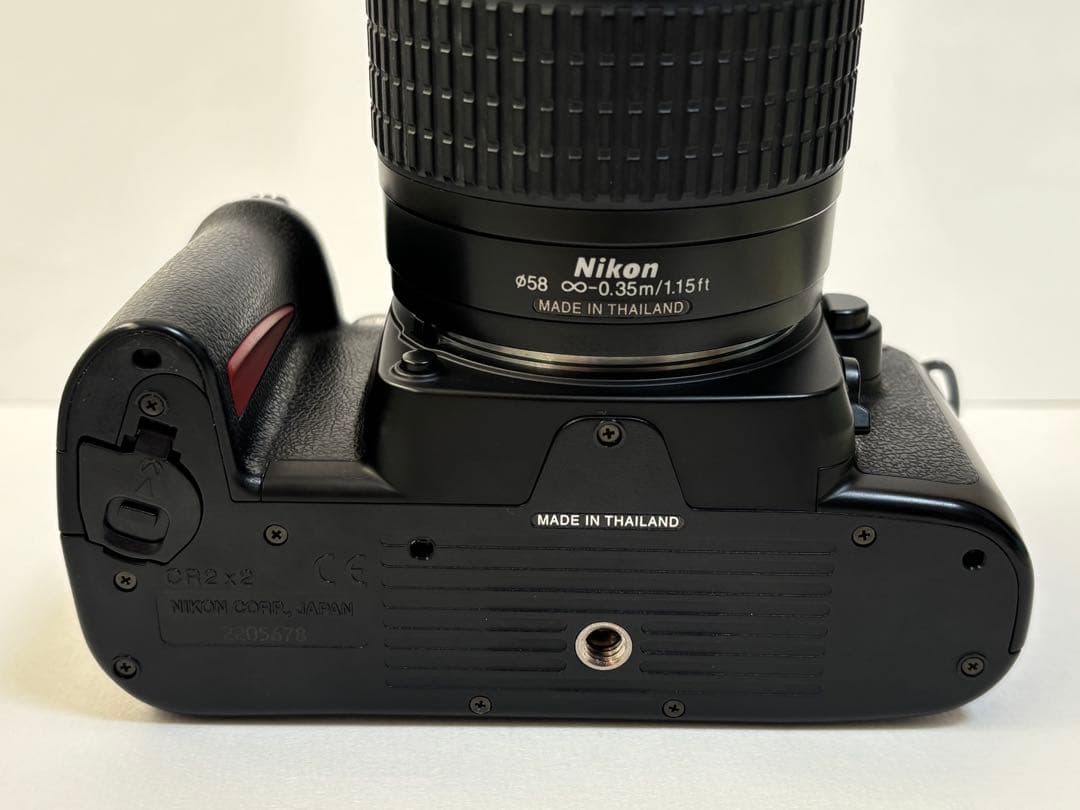 フィルム一眼レフ Nikon U2 ブラック 28-80mmレンズ付き