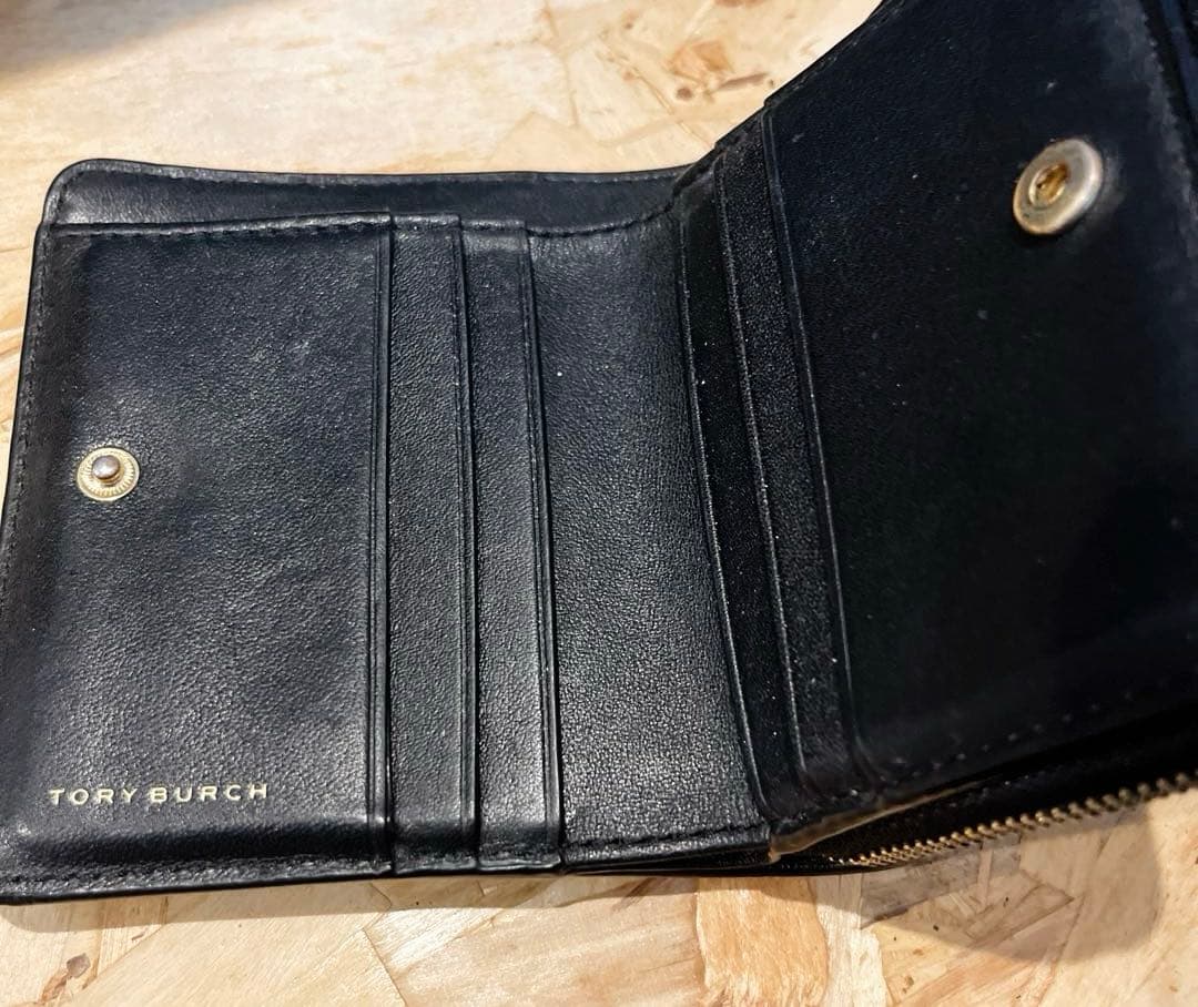 ［値下げ］TORY BURCH ブラックレザー 二つ折り財布
