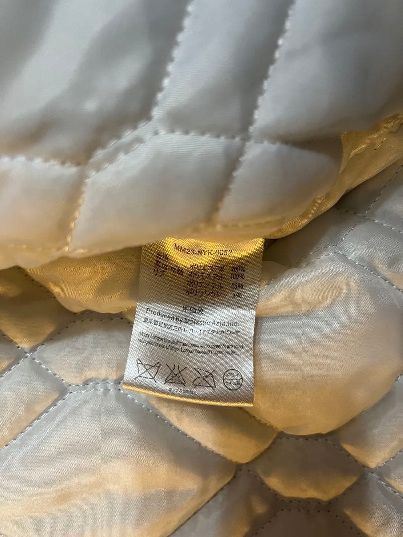 Majestic ヤンキース スタジャン サイズXL ナイロンブルゾン