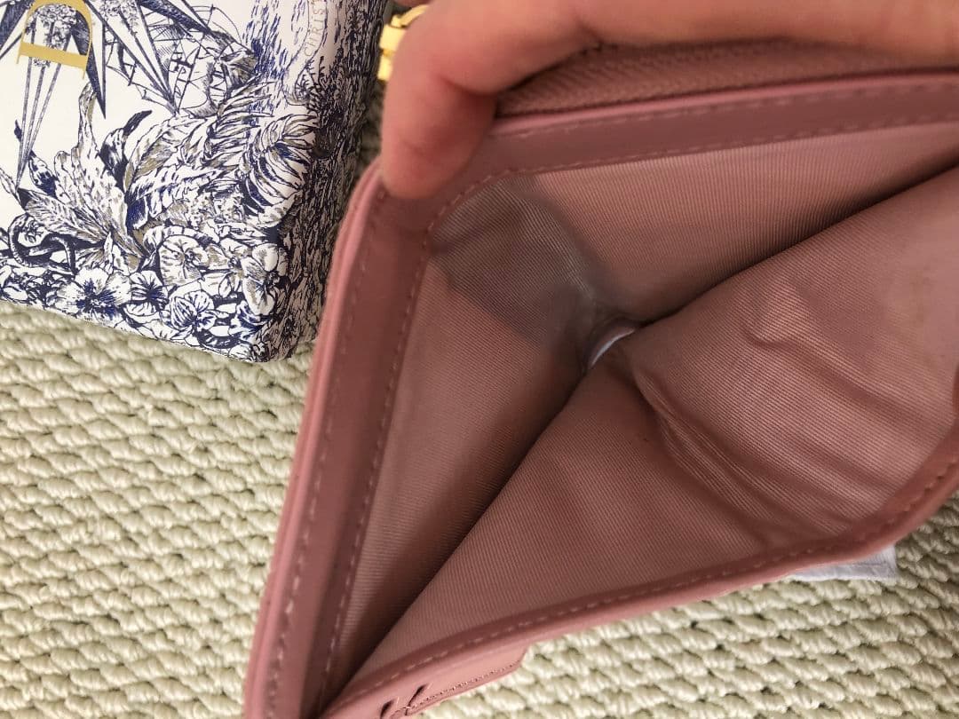 Dior キルティング三つ折り財布 ピンク