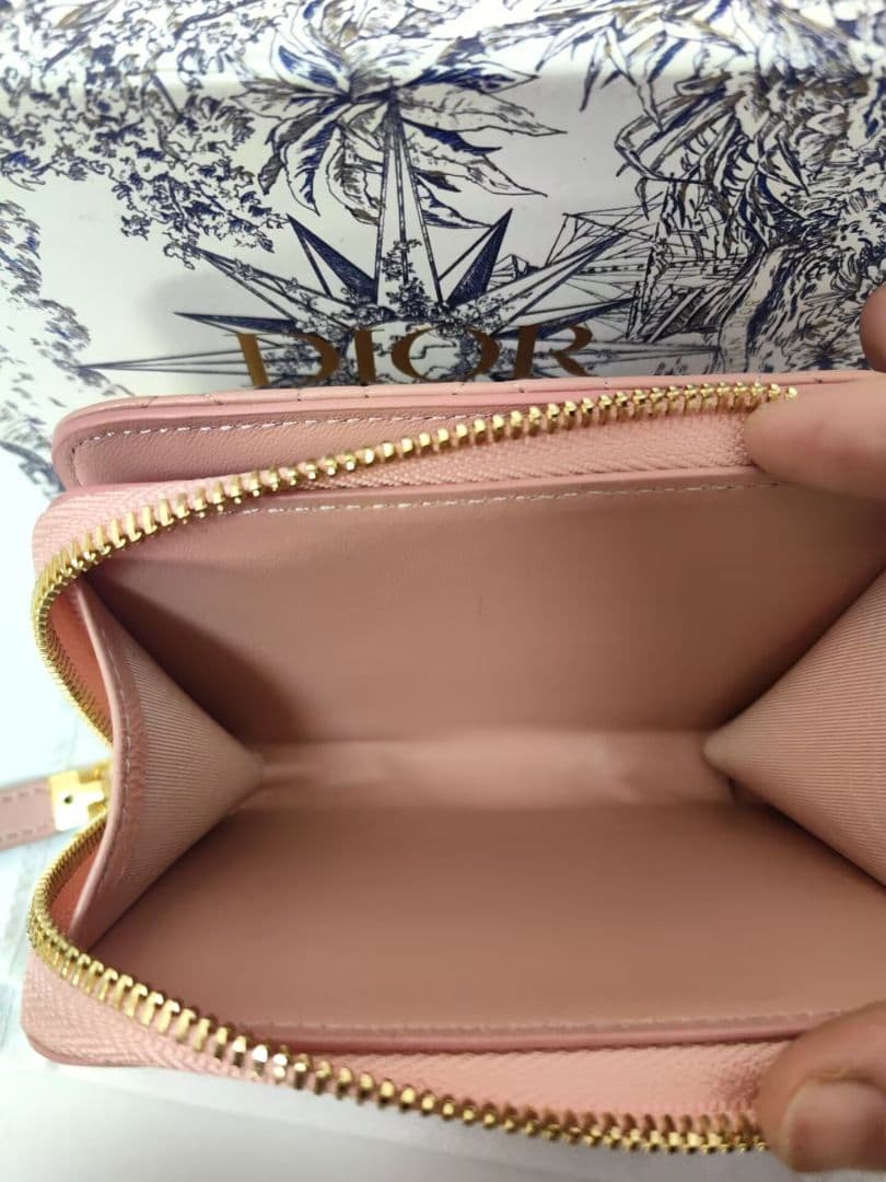Dior キルティング三つ折り財布 ピンク