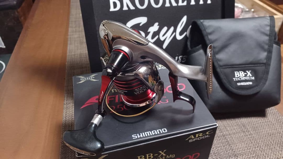 シマノ BB-X TECHNIUM Mg FIRE BLOOD 2500DXG