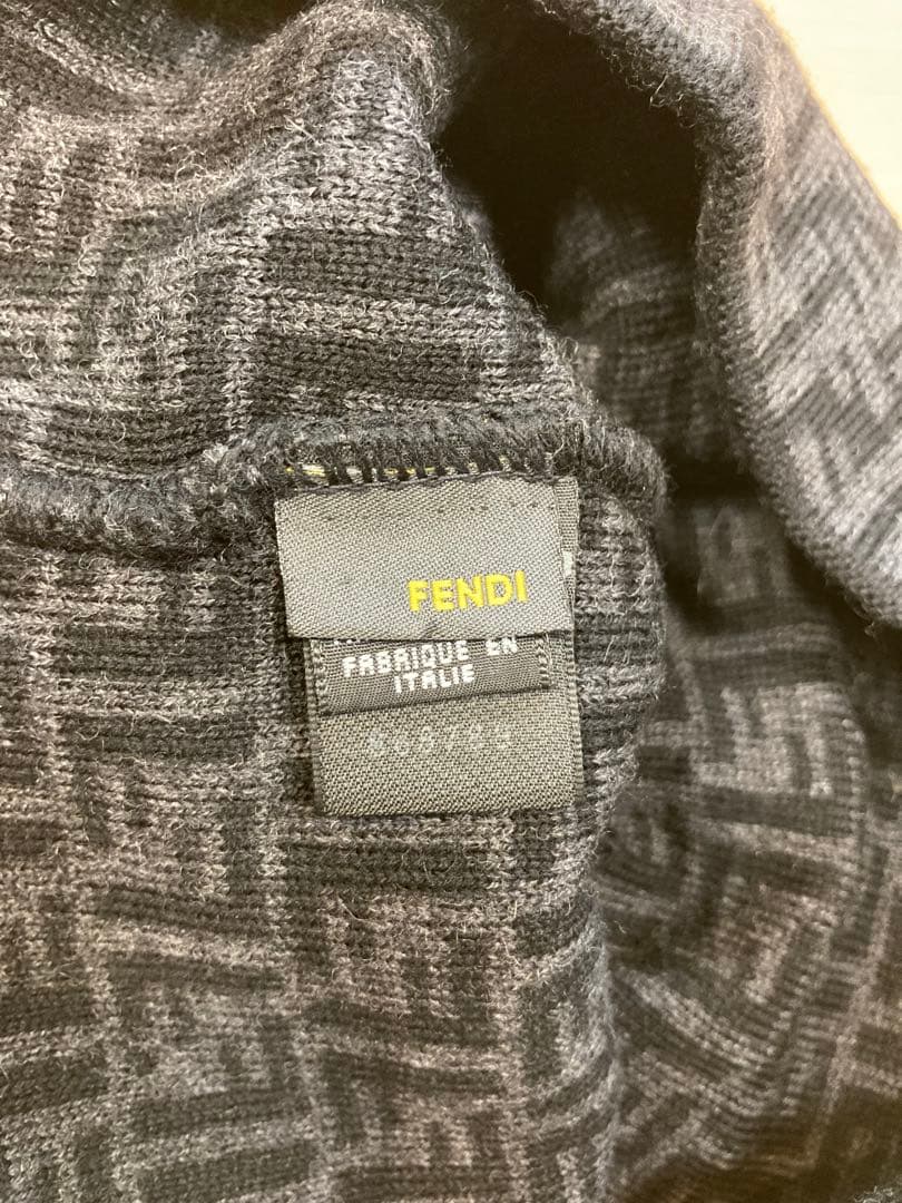 FENDI ロゴパターン ニット帽