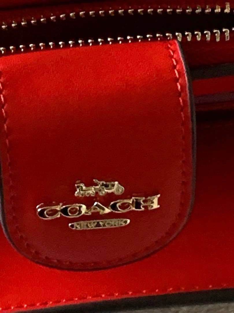［新品未使用品］COACH 二つ折り財布 ブラウン/レッドシグネチャー